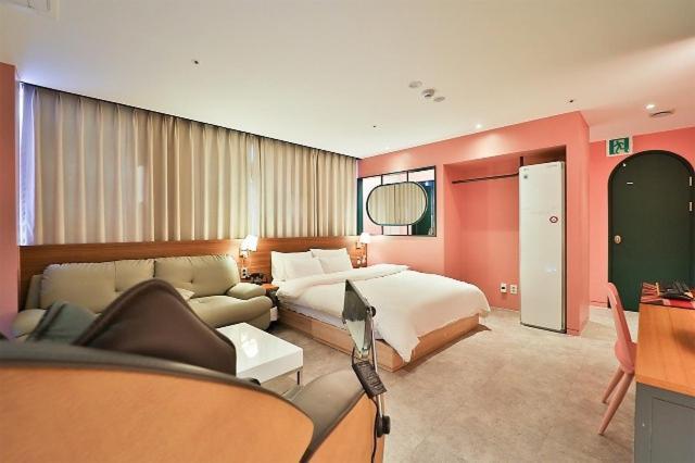 Gimpo Gray Hotel Room photo