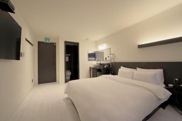 Gimpo Gray Hotel Room photo