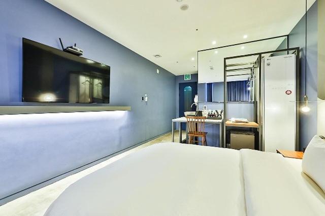 Gimpo Gray Hotel Room photo