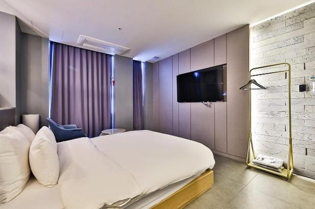 Gimpo Gray Hotel Room photo